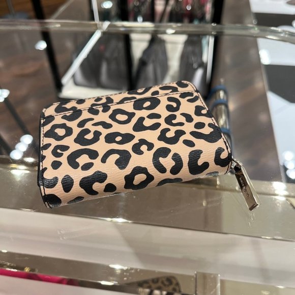 KATE SPADE DARCY GRAPHIC LEOPARD SMALL ZIP CARDCASE WALLET W/GIFT POUCH - Picture 2 of 9